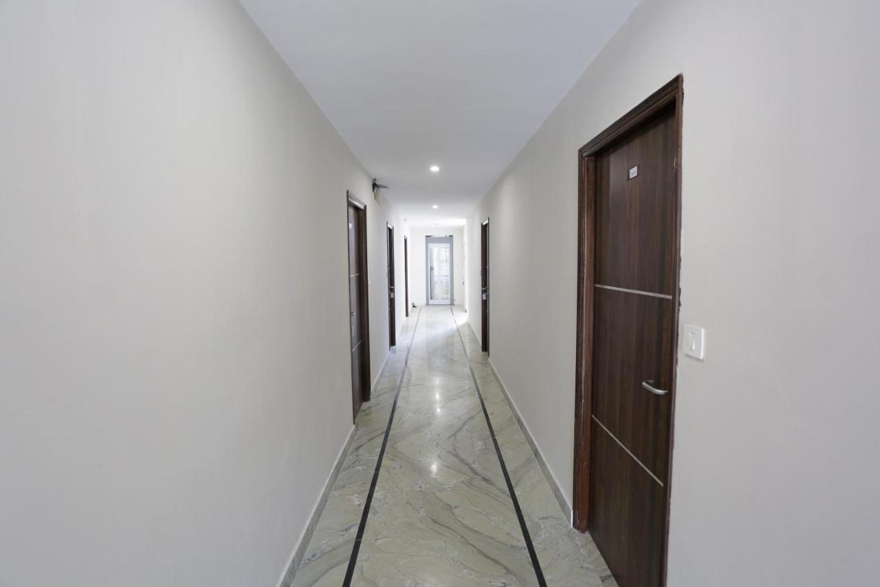Capital O 37423 Golden Leaf Ξενοδοχείο Ντεχραντούν Εξωτερικό φωτογραφία